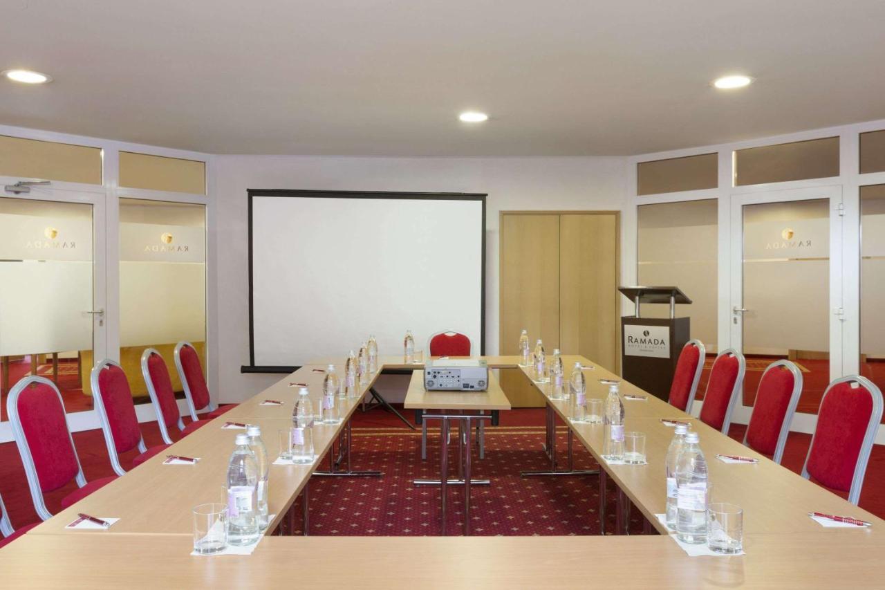 Hotel Ramada &