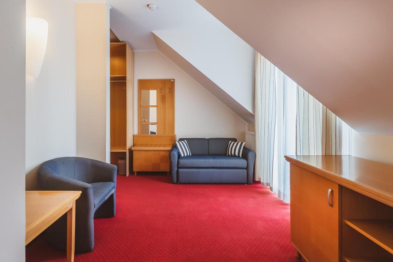 Ramada &