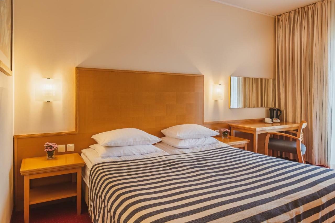 Ramada &